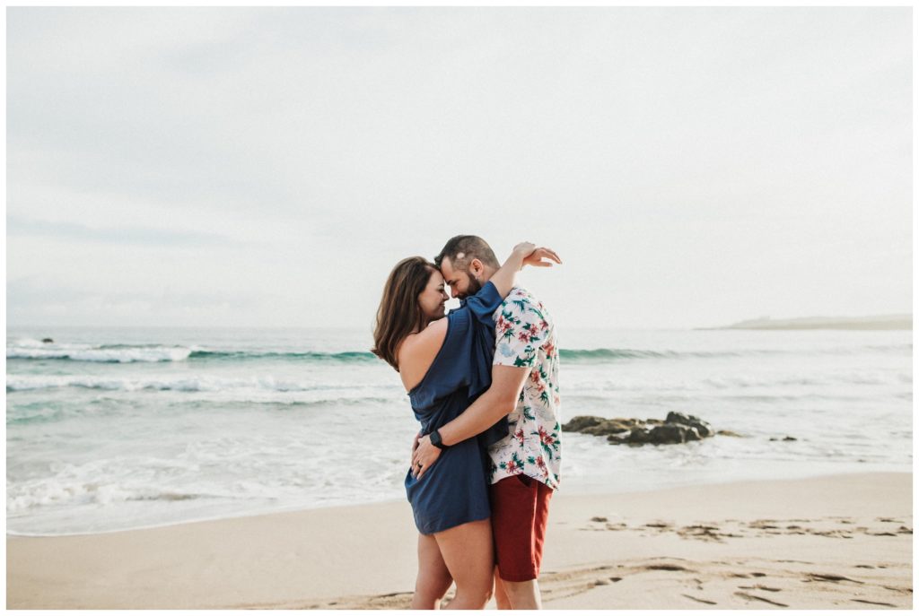 Anniversary Photos in Maui, Kapalua with Amy Jayne Photography couple on the beach and cliffs